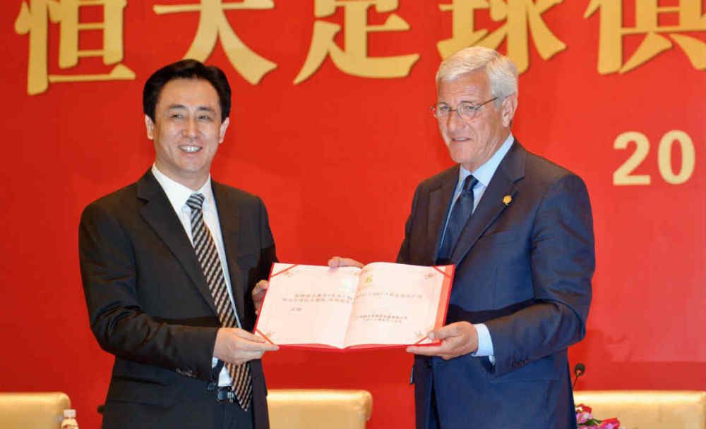 法尔克指出，拜仁正在为明夏的季前赛制定计划，他们计划再次开启亚洲之旅，预计目的地是中国和韩国。